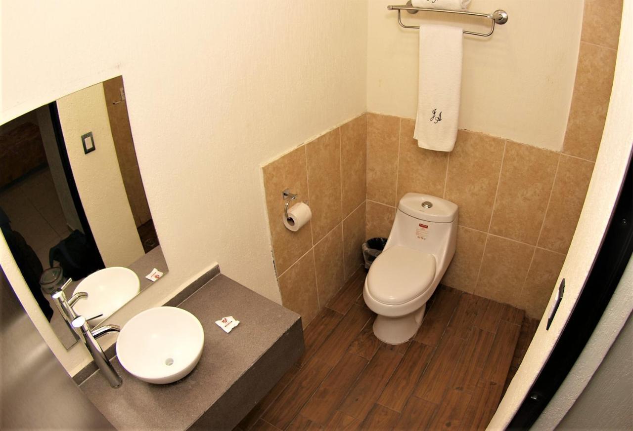 Hotel Jorge Alejandro Гвадалахара Экстерьер фото
