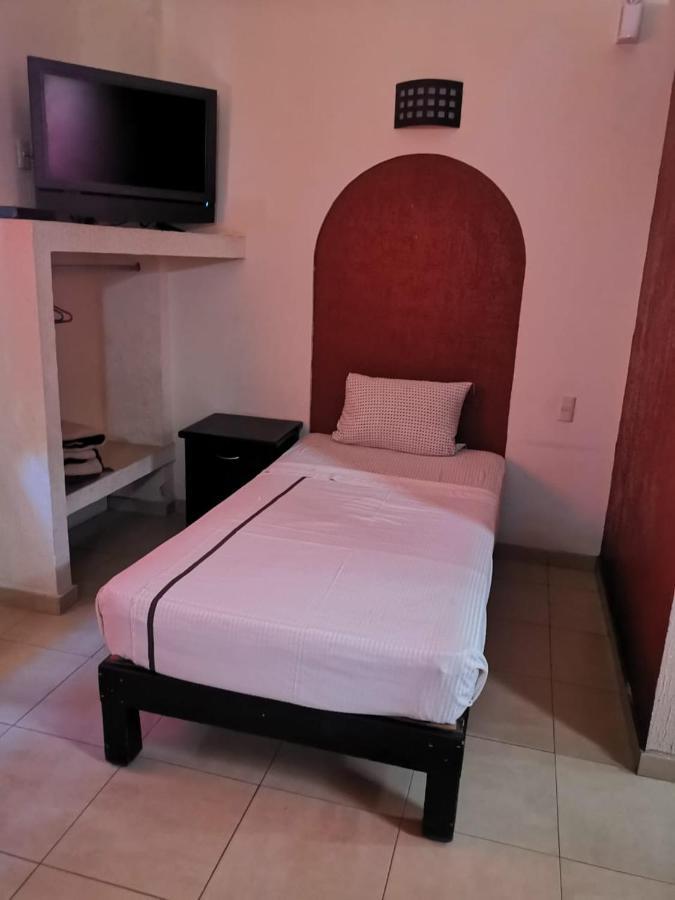 Hotel Jorge Alejandro Гвадалахара Экстерьер фото
