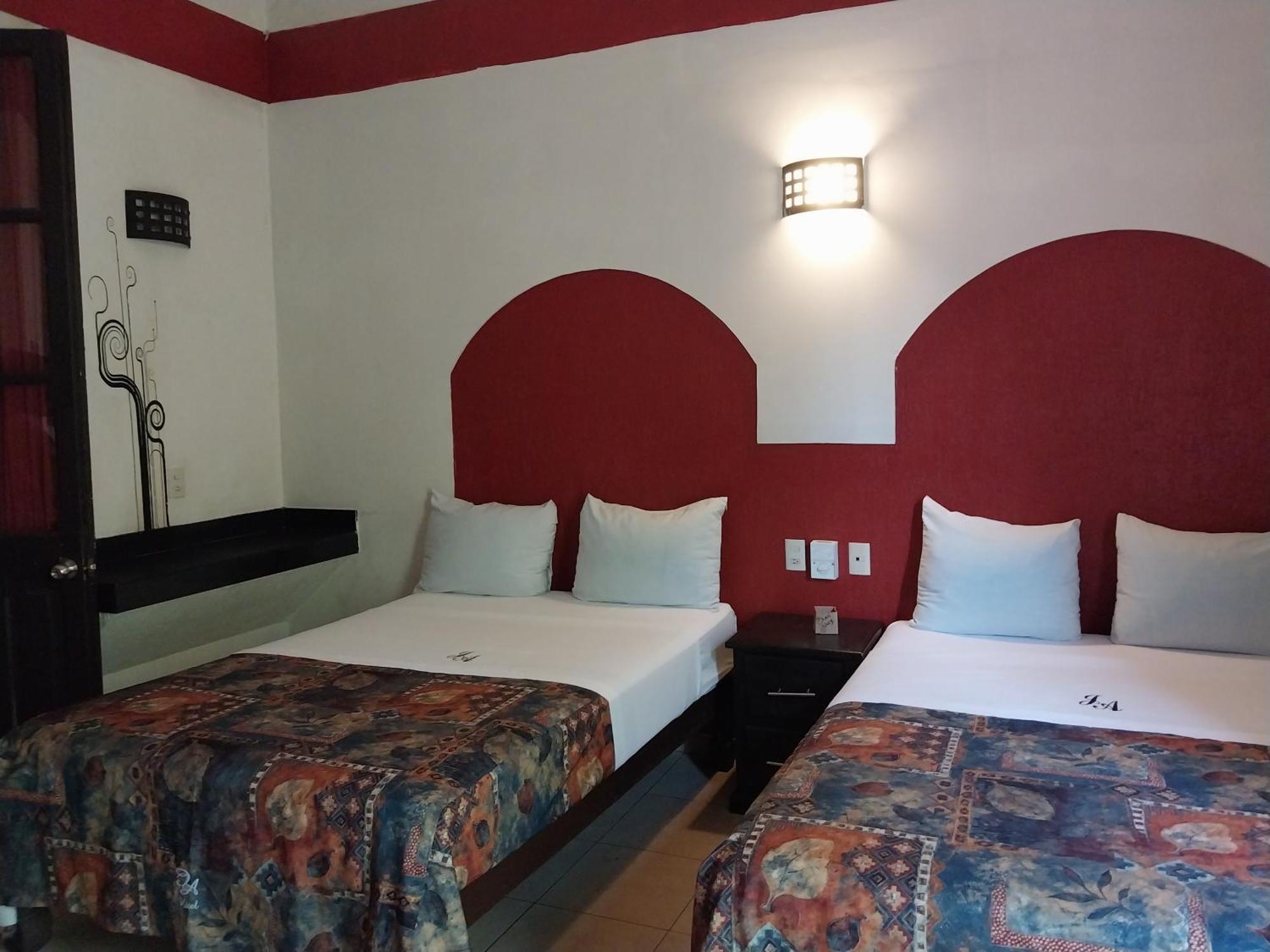 Hotel Jorge Alejandro Гвадалахара Экстерьер фото